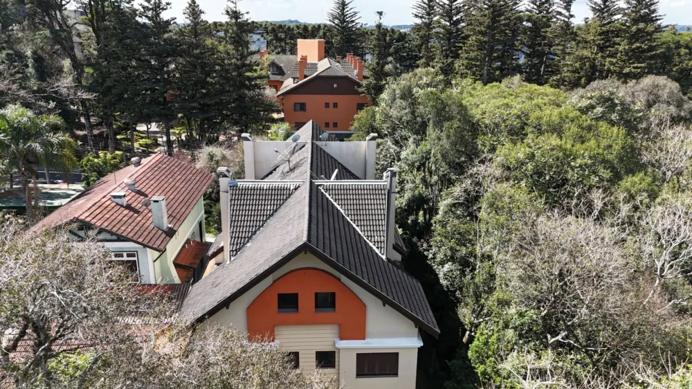 Apartamento 2 quartos sendo 1 suíte para venda no bairro Planalto em Gramado