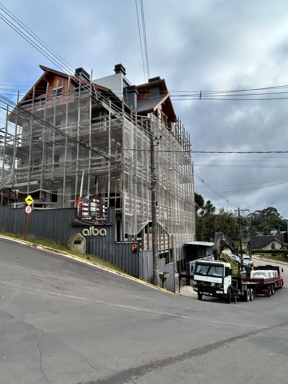 Apartamento para venda no bairro Carniel em Gramado