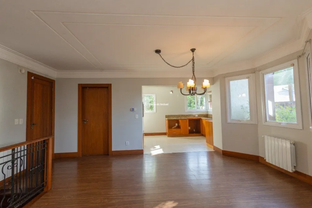 Casa para venda no bairro Vale das Colinas em Gramado