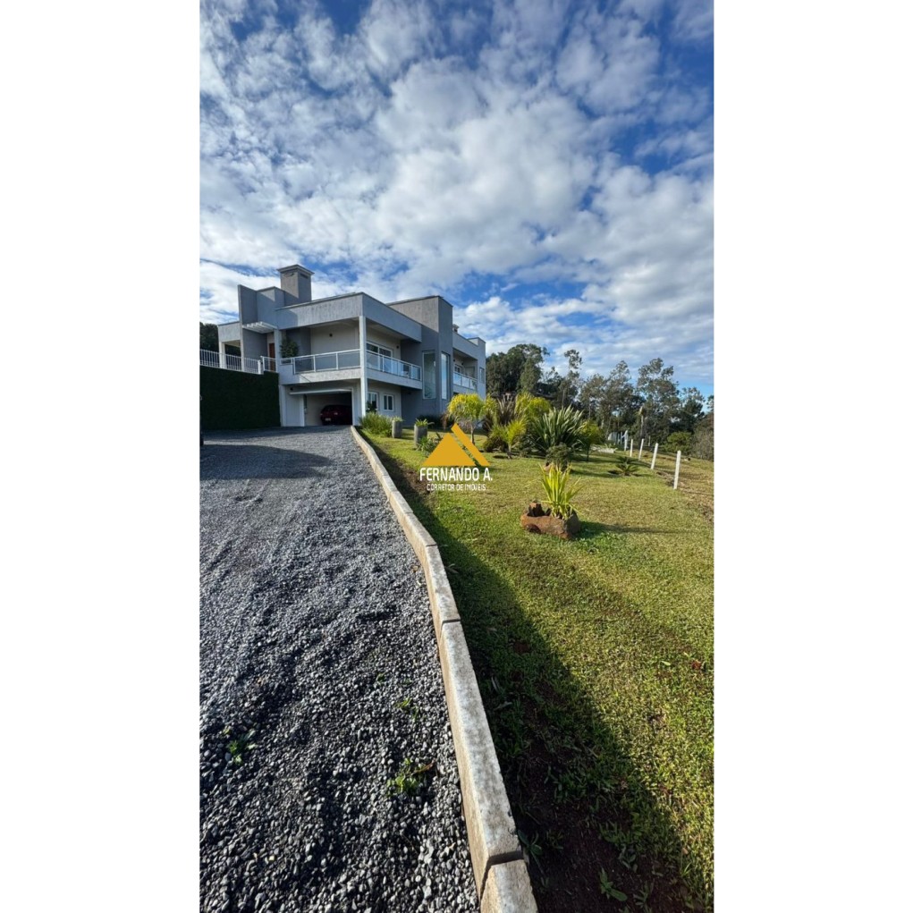 Chácara 4.500m² com Vista Panorâmica - 3 Dormitórios - Próxima de Gramado