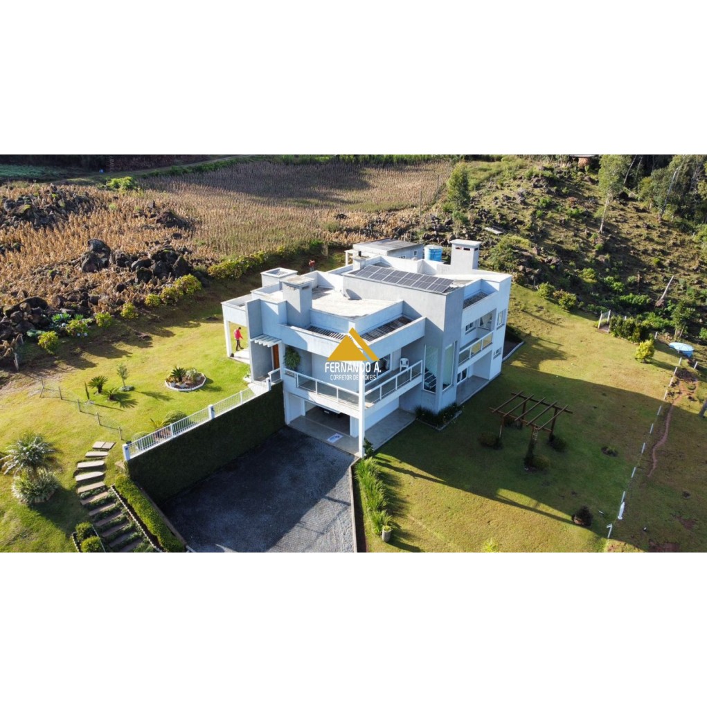 Chácara 4.500m² com Vista Panorâmica - 3 Dormitórios - Próxima de Gramado