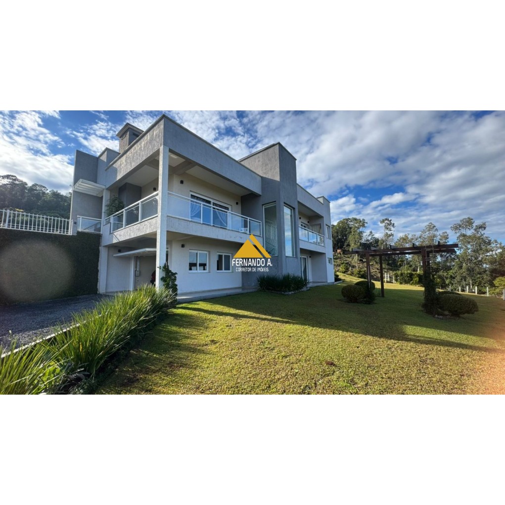 Chácara 4.500m² com Vista Panorâmica - 3 Dormitórios - Próxima de Gramado