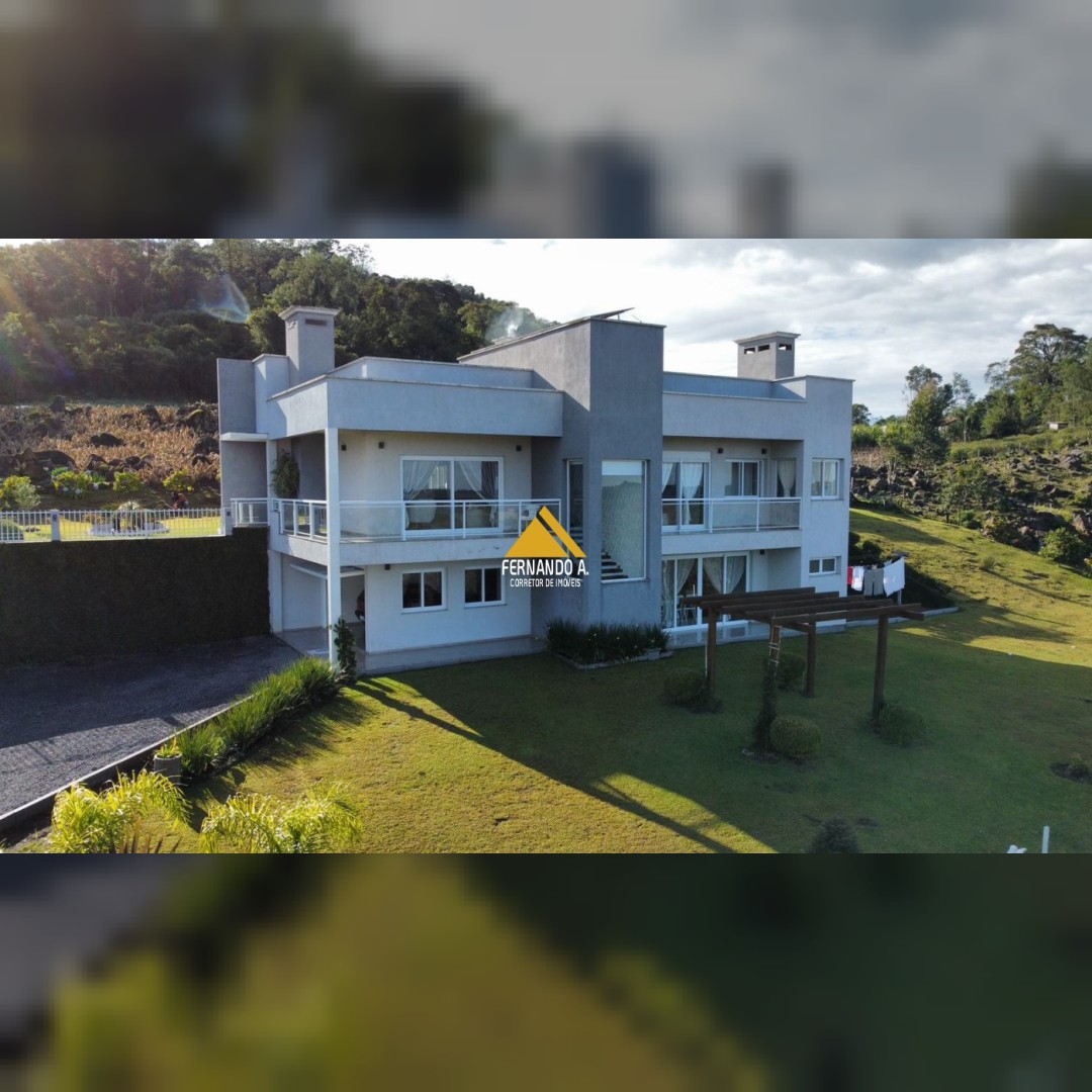 Chácara 4.500m² com Vista Panorâmica - 3 Dormitórios - Próxima de Gramado