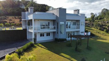 Chácara 4.500m² com Vista Panorâmica - 3 Dormitórios - Próxima de Gramado